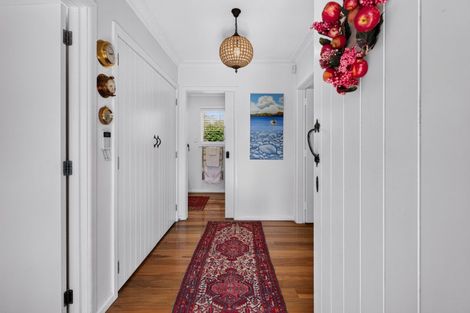 Photo of property in 320 Clifton Road, Te Awanga, 4102