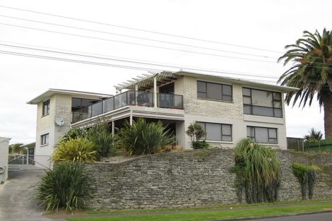 Photo of property in 11 Whiteley Street, Moturoa, New Plymouth, 4310