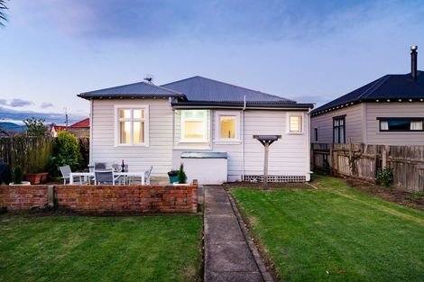 Photo of property in 6 Alma Street, Saint Kilda, Dunedin, 9012