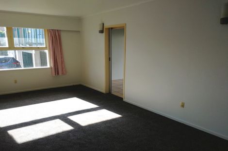 Photo of property in 23 Edgeworth Road, Glenfield, Auckland, 0629