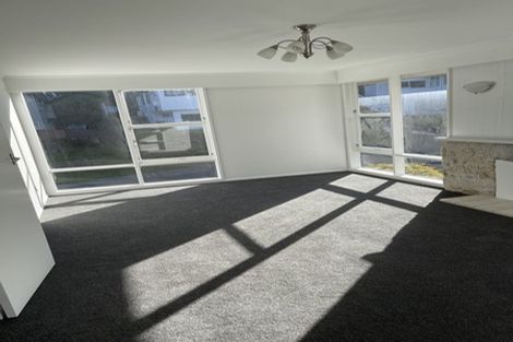 Photo of property in 6 Churton Drive, Churton Park, Wellington, 6037