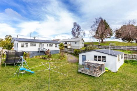 Photo of property in 19 Kiddle Drive, Hilltop, Taupo, 3330