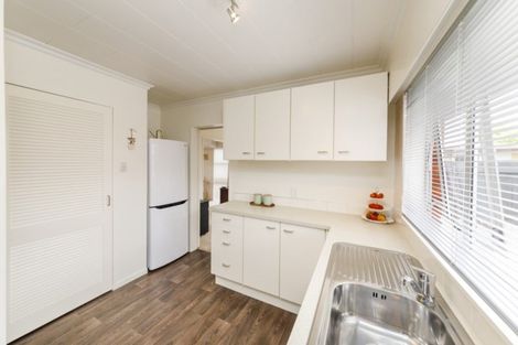 Photo of property in 14a Cecil Place, Cloverlea, Palmerston North, 4412