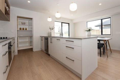 Photo of property in 2/130 Richmond Street, Petone, Lower Hutt, 5012