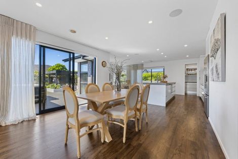 Photo of property in 5 Augusta Grove, Waiwhakaiho, New Plymouth, 4312