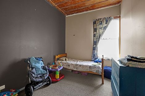 Photo of property in 57 Castle Street, Eltham, 4322