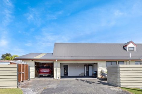 Photo of property in 92 Henley Street, Westport, 7825