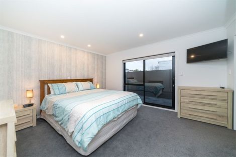 Photo of property in 16 Douglas Street, West End, Palmerston North, 4412