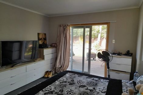 Photo of property in 13 Evans Road, Glen Eden, Auckland, 0602