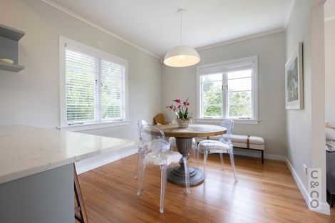 Photo of property in 29 Cambridge Road, Riverhead, 0820