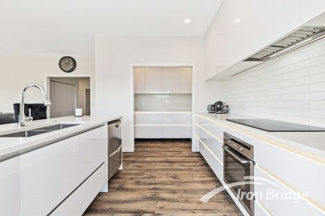 Photo of property in 20 Rauta Way, Helensville, 0800