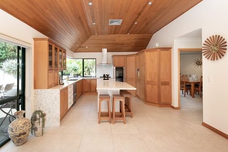 Photo of property in 384 Clifton Road, Whitford, Howick, 2571