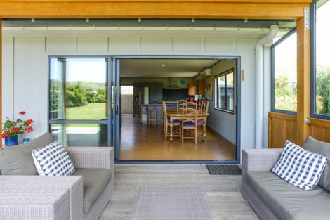 Photo of property in 43 Shoal Beach Road, Aramoana, Waipawa, 4271