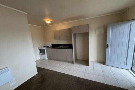 Photo of property in 9a Springs Road, Parakai, 0830