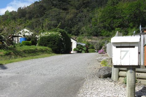 Photo of property in 7 George Street, Picton, 7220