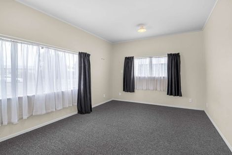 Photo of property in 3 Kirkcaldie Grove, Levin, 5510