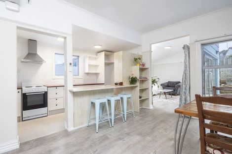 Photo of property in 10 Aitken Place, Mornington, Dunedin, 9011