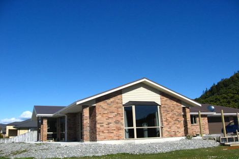 Photo of property in 12 Westvale Drive, Greymouth, 7805