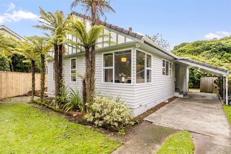 Photo of property in 34 Whirinaki Crescent, Heretaunga, Upper Hutt, 5018