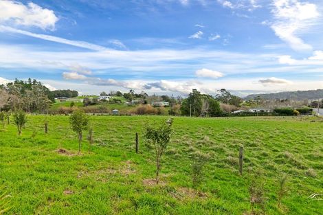 Photo of property in 4 Henley Road, Kaukapakapa, 0871