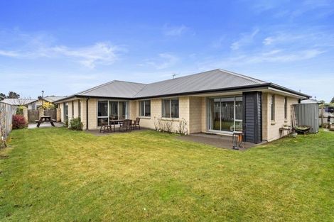 Photo of property in 5 Awa Place, Rangiora, 7400