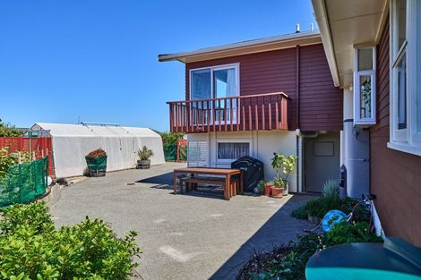 Photo of property in 22 Reese Jones Grove, Maungaraki, Lower Hutt, 5010