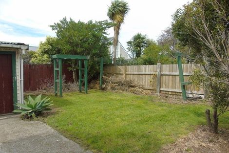 Photo of property in 83 Eden Street, Island Bay, Wellington, 6023