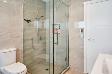 Photo of property in 10 Madeira Close, Whitby, Porirua, 5024