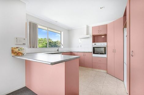 Photo of property in 17 Farnham Close, Rototuna North, Hamilton, 3210