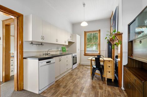 Photo of property in 18 Clare Street, Cambridge, 3434