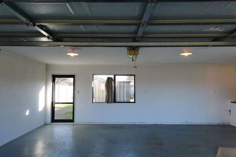 Photo of property in 19 Cate Road, Rototuna, Hamilton, 3210