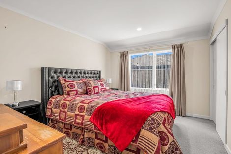 Photo of property in 19 Branigan Parade, Kelvin Grove, Palmerston North, 4414