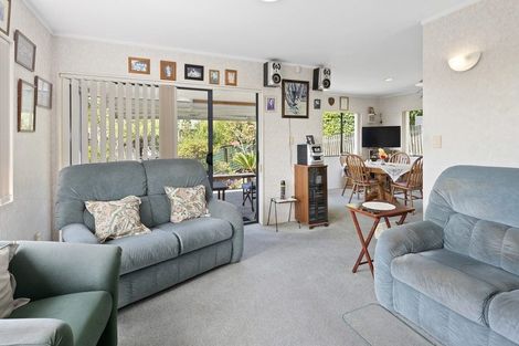 Photo of property in 35 Yorke Road, Haruru, 0204