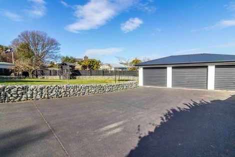 Photo of property in 313 Lake Terrace Road, Shirley, Christchurch, 8061