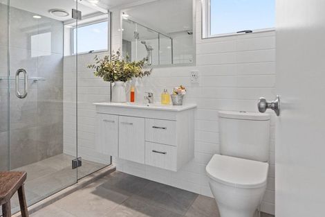 Photo of property in 137c Memorial Avenue, Burnside, Christchurch, 8053