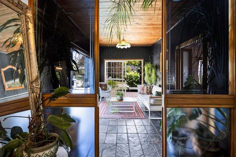 Photo of property in 58 Atkinson Road, Hurworth, New Plymouth, 4371