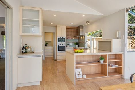 Photo of property in 88a Paremata Road, Paremata, Porirua, 5024