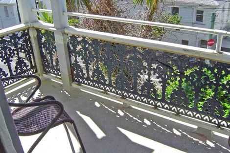 Photo of property in 2/28 Grant Road, Thorndon, Wellington, 6011