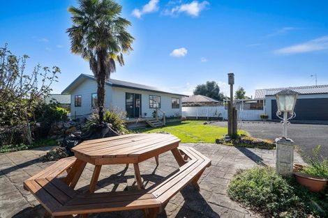 Photo of property in 229 Shakespeare Street, Leamington, Cambridge, 3432