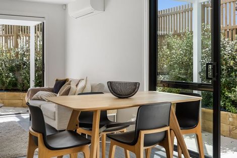 Photo of property in 2a Ellen Avenue, Hillcrest, Auckland, 0627