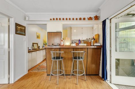 Photo of property in 11 Stephen Avenue, Henderson, Auckland, 0610