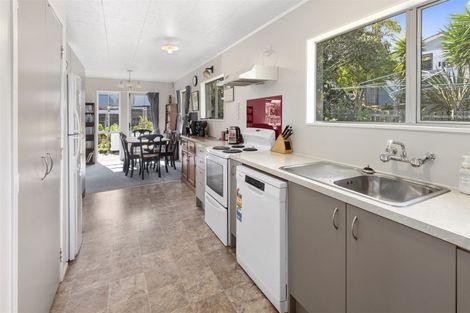 Photo of property in 61 Ross Street, Onerahi, Whangarei, 0110