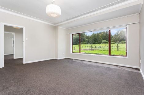 Photo of property in 369 Mangakura Road, Helensville, 0875