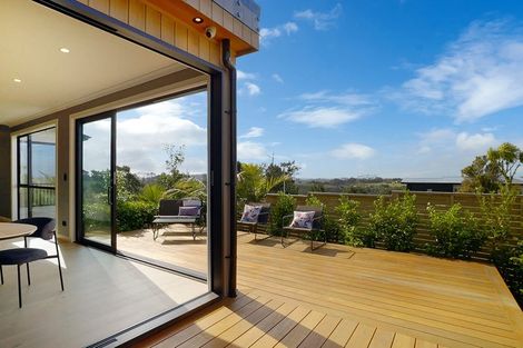 Photo of property in 2 Taku Close, Long Bay, Auckland, 0630