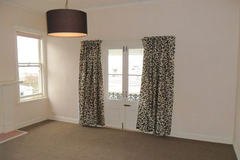 Photo of property in 2/28 Grant Road, Thorndon, Wellington, 6011