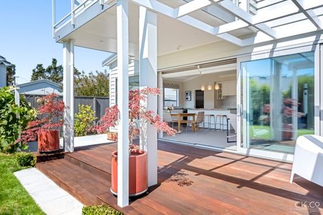 Photo of property in 8d Glen Iris Grove, Woburn, Lower Hutt, 5010