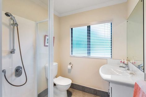 Photo of property in 33 Killalea Place, Paraparaumu, 5032