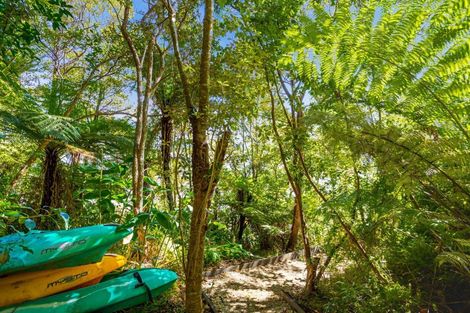 Photo of property in 47 Chatham Avenue, Paremoremo, Auckland, 0632