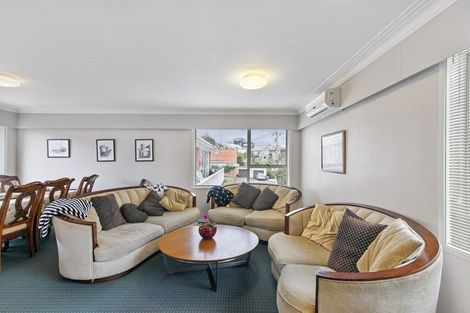 Photo of property in 2/10 Bay Road, Saint Heliers, Auckland, 1071