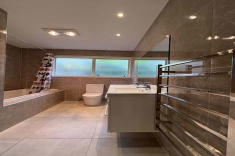 Photo of property in 1 Mirrabooka Avenue, Botany Downs, Auckland, 2010